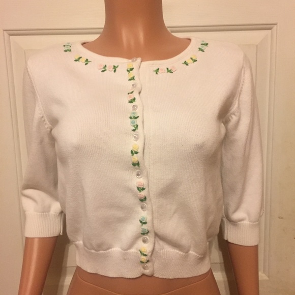 Tommy Hilfiger Sweaters - Tommy Hilfiger White Cropped Cardigan w/ Rose Buds